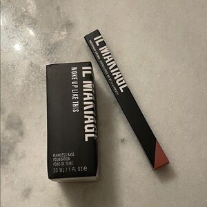 IL MAKIAGE Black and White Foundation Packaging